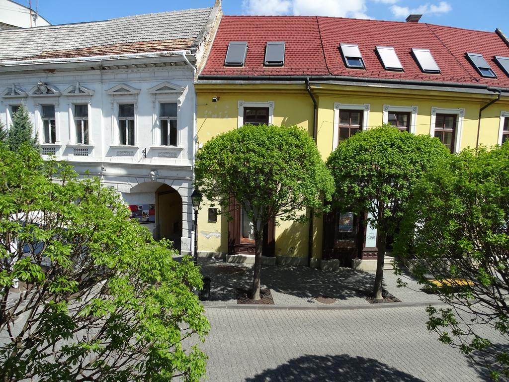 Ovaros Apartman Веспрем Екстер'єр фото